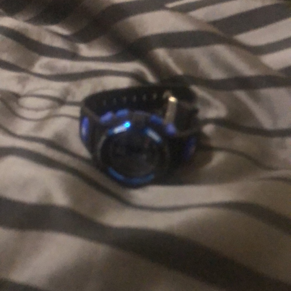 Items - Picture 4 of 4